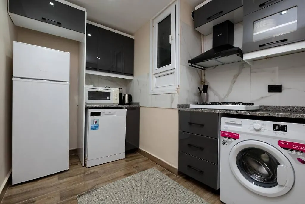 Spacious 3-Bedroom Apartment Istanbul Turkey