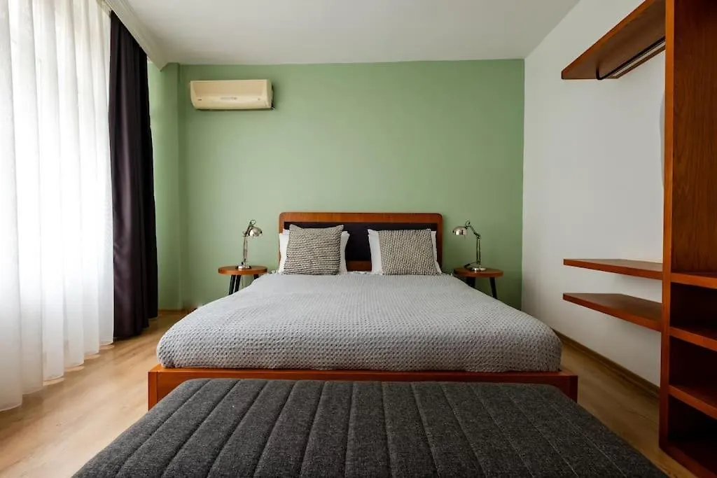 Spacious 3-Bedroom Apartment Istanbul